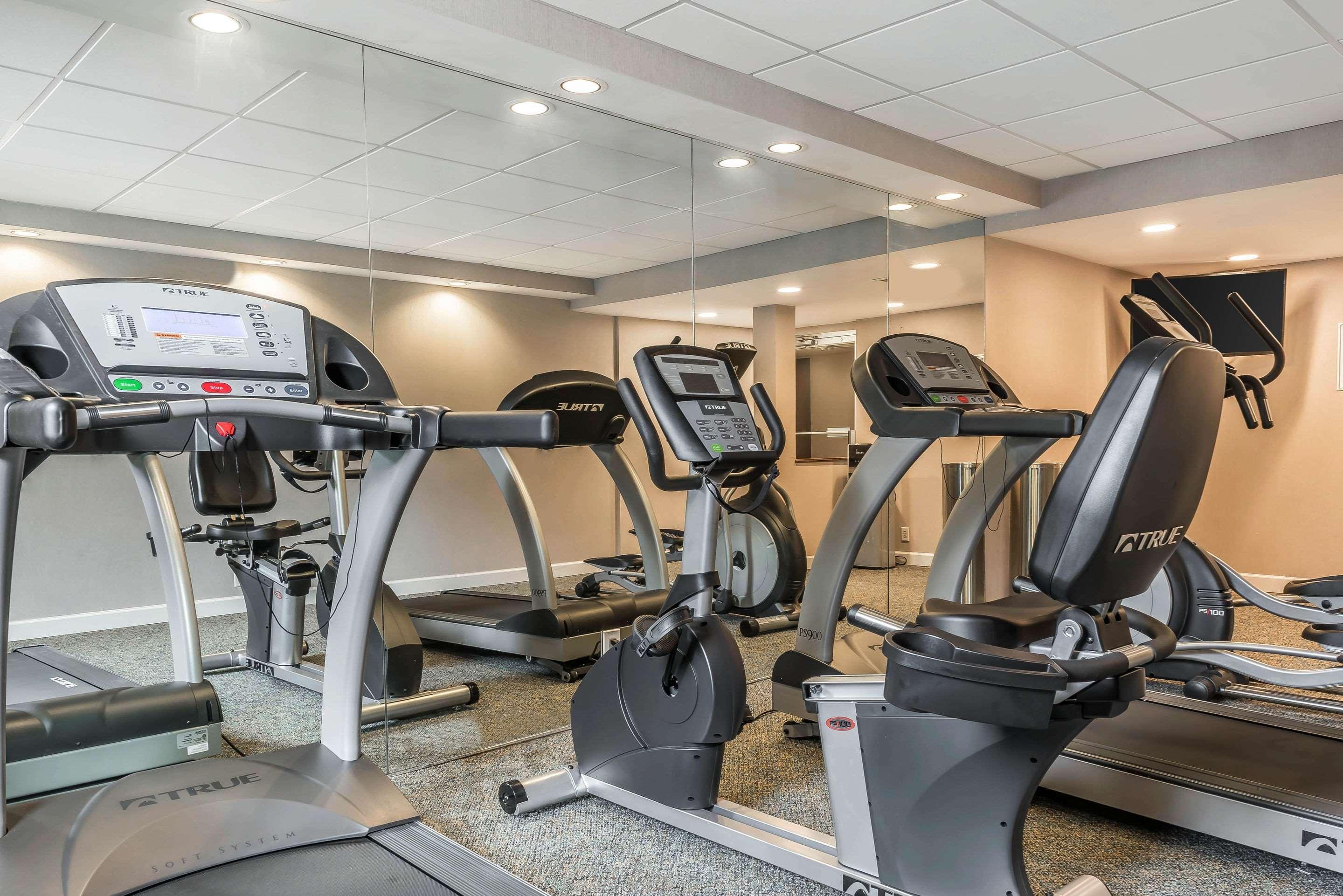 Clarion Inn Belle Vernon Εξωτερικό φωτογραφία